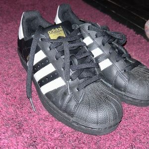 ADIDAS SUPERSTAR